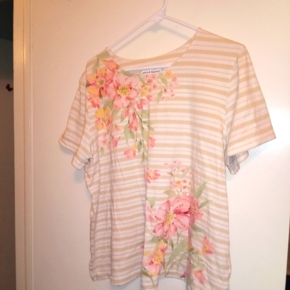 Tee shirt